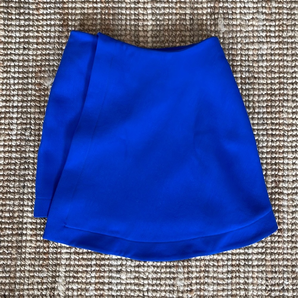 STUNNING BALENCIAGA WOOL SHORT SKIRT